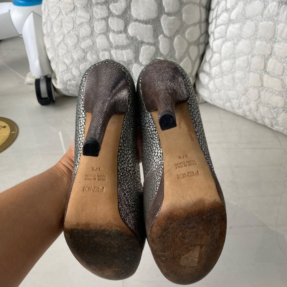 Fendi Metallic Brocade Fabric Bow Deco Peep Toe Platform  Fendi Metallic Brocade Bow heel